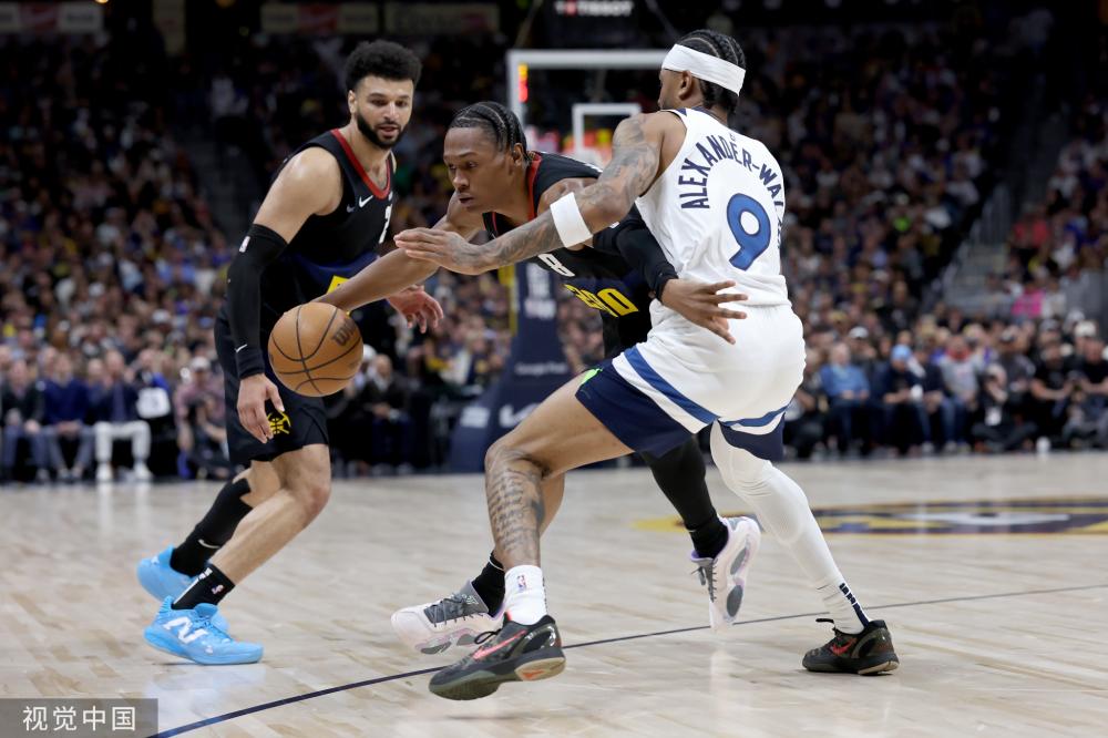 他不仅仅为 他不仅仅为